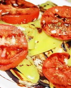 Антипасти из баклажана, сладкого перца и помидора