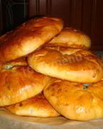 Беляши с мясом в духовке на дрожжах