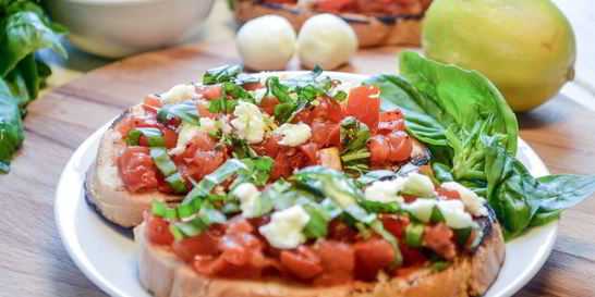 Брускетта капрезе