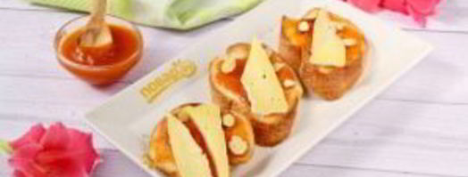 брускетта с абрикосом, миндалем и сыром. Шаг 4