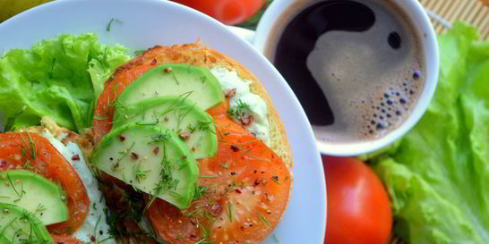 Брускетта с авокадо