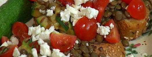 брускетта с чечевицей, фетой и цукини. Шаг 12