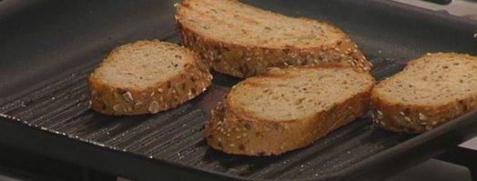 брускетта с чечевицей, фетой и цукини. Шаг 8