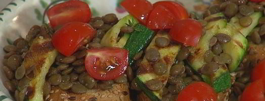 брускетта с чечевицей, фетой и цукини. Шаг 11