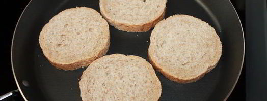 брускетта с грибами и свежими помидорами. Шаг 3