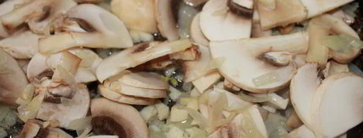 брускетта с грибами и свежими помидорами. Шаг 4