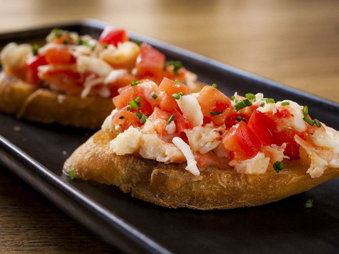 Рецепт брускетты с камчатским крабом