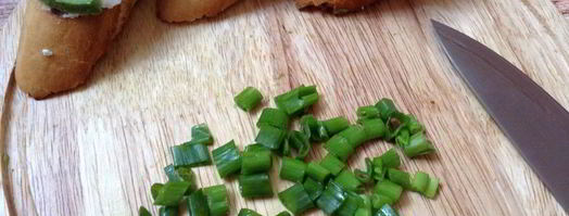 брускетта с огурцом и авокадо. Шаг 6