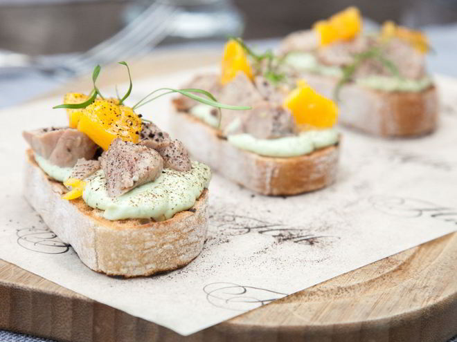 Рецепт брускетты с печенью трески