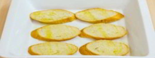 брускетта с семгой и песто. Шаг 4