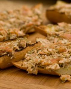 Брускетта с семгой