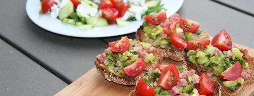 брускетта с цукини, зеленым луком и беконом. Шаг 6