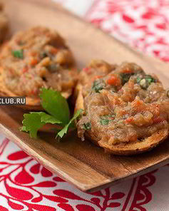 Брускетта с запеченным баклажаном