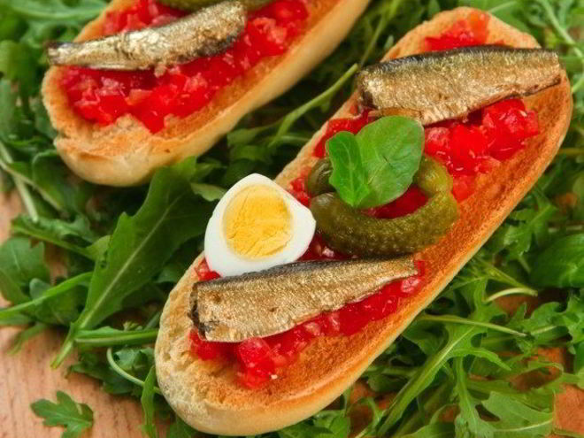 Рецепт брускетты со шпротами