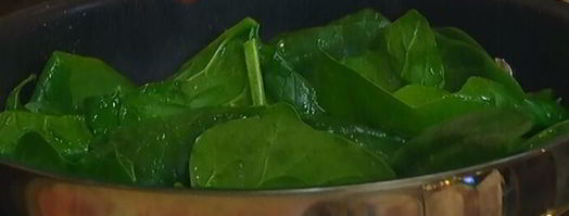 горячий бутерброд с моцареллой, шпинатом и соусом песто. Шаг 6