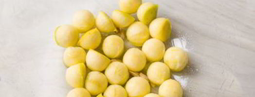 мини-брускетты с уткой и карамелизированными яблоками. Шаг 3