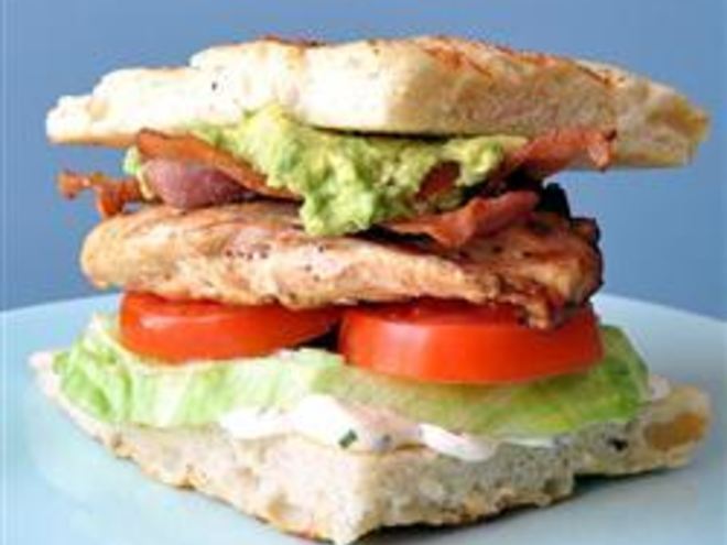 Рецепт австралийского гамбургера с куриной грудкой