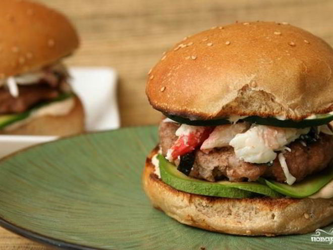 Рецепт бургеров с говядиной и крабовым мясом