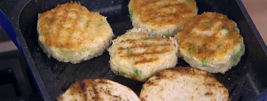 бургеры с креветками и зеленым луком. Шаг 6