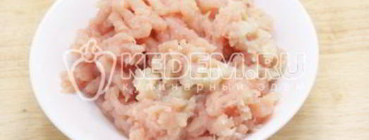 домашние гамбургеры с куриной котлетой. Шаг 3