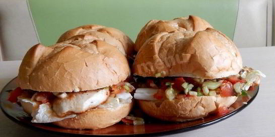 Гамбургер с куриным филе