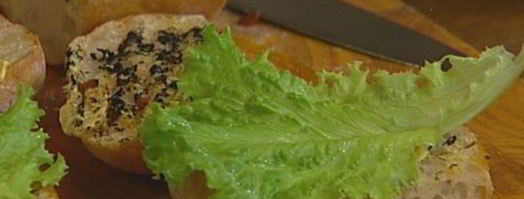 гамбургеры с ягнятиной, сладким перцем и базиликом. Шаг 13