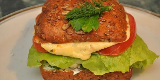 Полезный бургер