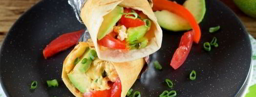 буррито с авокадо и яичницей-скрэмбл. Шаг 15