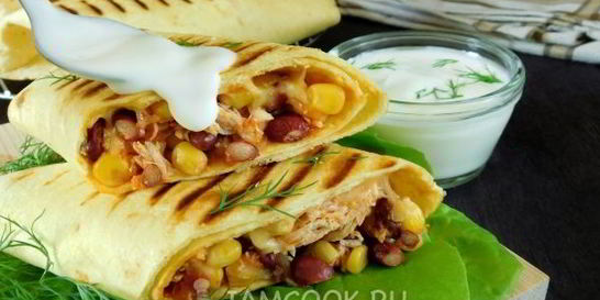 Буррито с курицей и фасолью