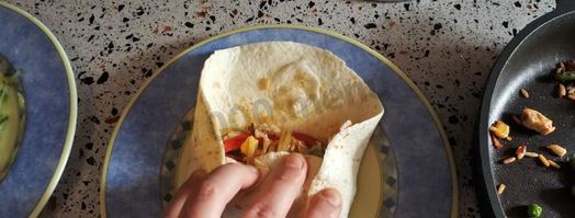 буррито с курицей и стручковой фасолью. Шаг 11