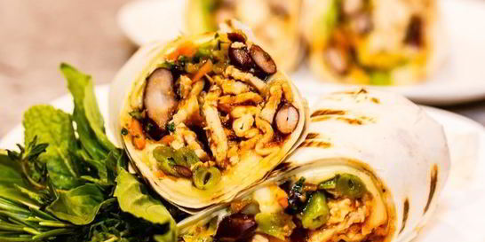 Буррито с овощами и пряным филе