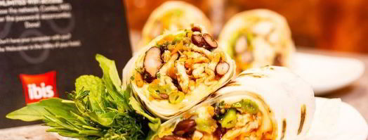 буррито с овощами и пряным филе. Шаг 16