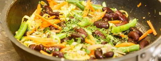 буррито с овощами и пряным филе. Шаг 9