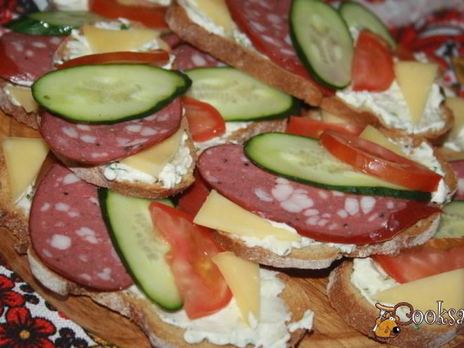 Рецепт бутербродов к завтраку разноцветная мозаика