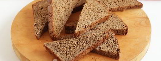 бутерброды с икрой сельди и огурцом. Шаг 6