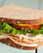 Бутерброды с колбасой на праздничный стол