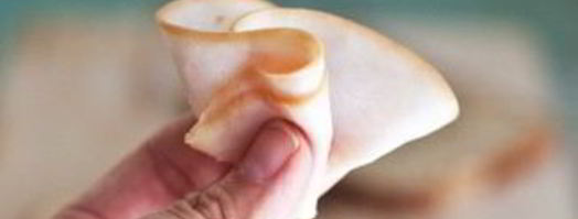 бутерброды с колбасой на праздничный стол. Шаг 3