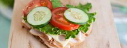 бутерброды с колбасой на праздничный стол. Шаг 9