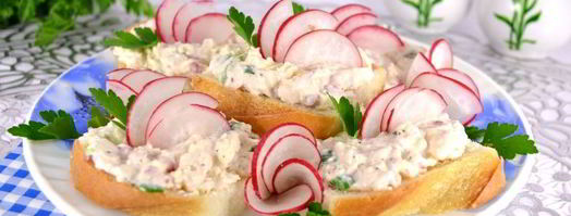 бутерброды с пастой из редиса и плавленного сыра. Шаг 5