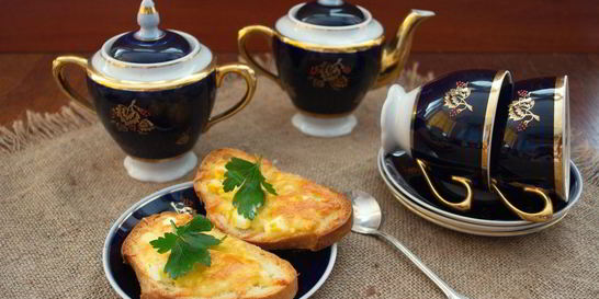 Бутерброды с сыром и чесноком