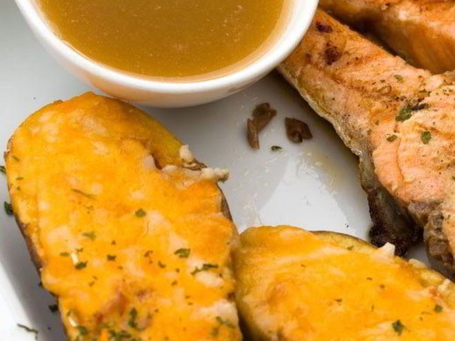 Рецепт горячих бутербродов из ржаного хлеба с брокколи и чеддером