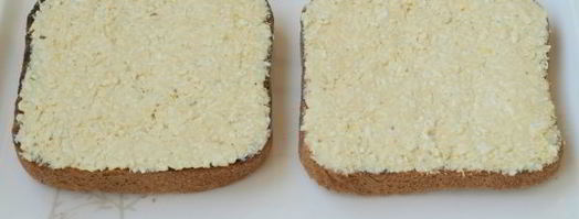 праздничные бутерброды курочка и петушок. Шаг 5