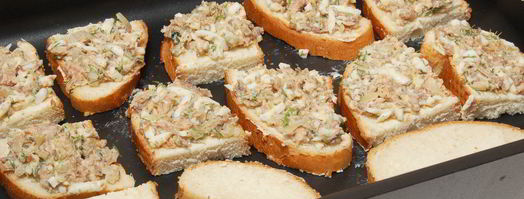 запеченные бутерброды с рыбой. Шаг 5