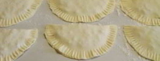 чебуреки из слоеного бездрожжевого теста. Шаг 8