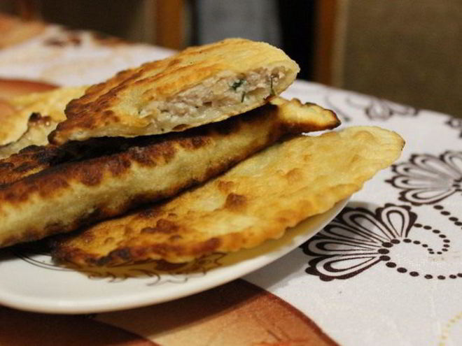 Рецепт чебуреков на минералке