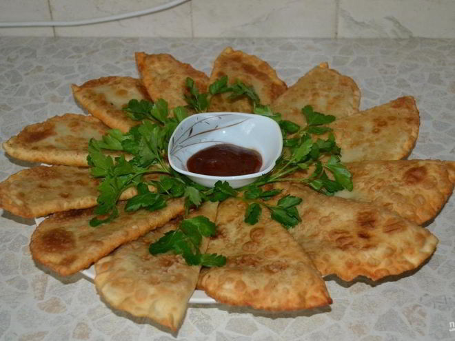 Рецепт чебуреков с сочной начинкой