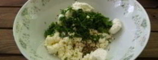 чебуреки с творогом и зеленью. Шаг 5