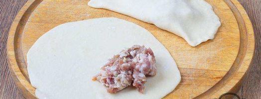 сочные чебуреки с мясом. Шаг 6