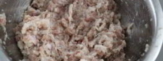 тесто для чебуреков с мясом. Шаг 4