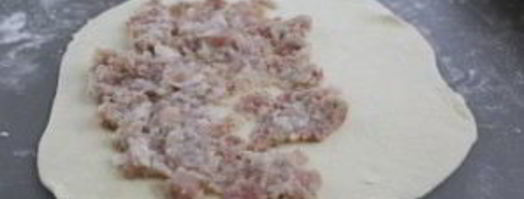 тесто для чебуреков с мясом. Шаг 7